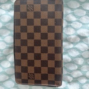 Louis Vuitton zip wallet